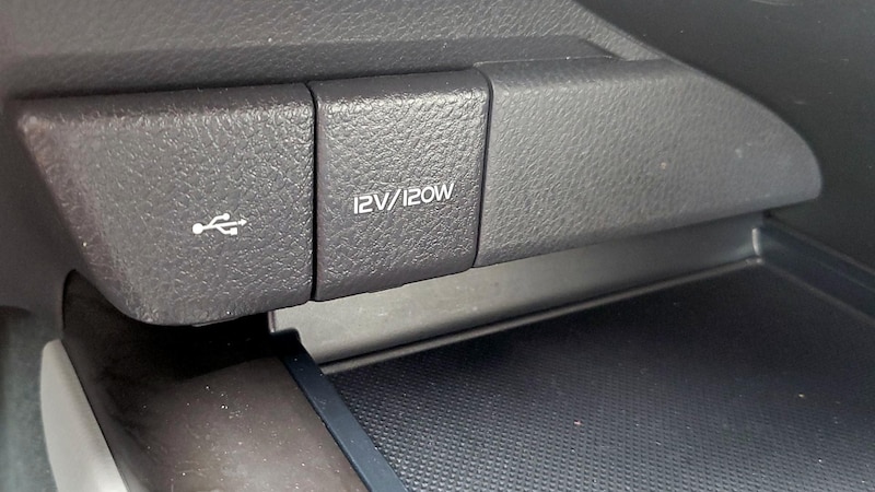 2023 Toyota Camry SE 16