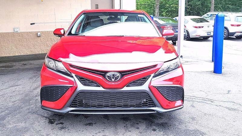 2023 Toyota Camry SE 2