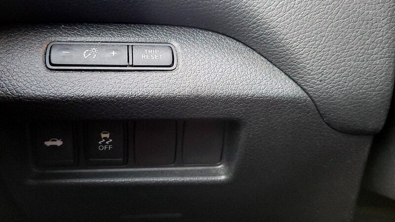 2016 Nissan Altima SR 11