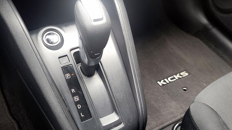2023 Nissan Kicks S 15