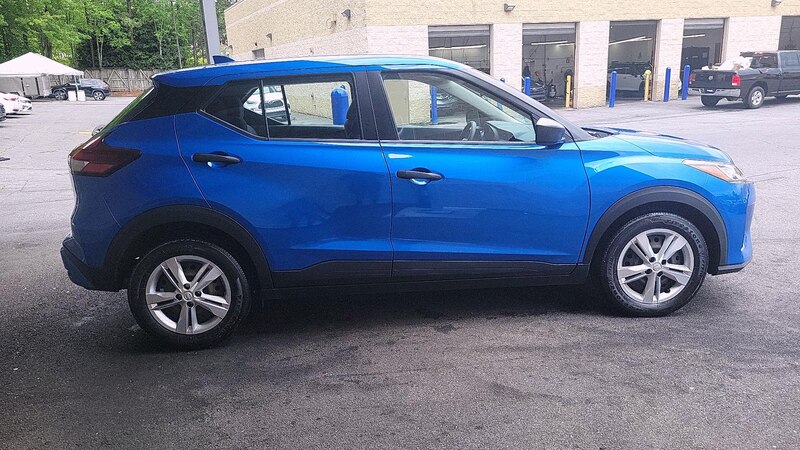 2023 Nissan Kicks S 4