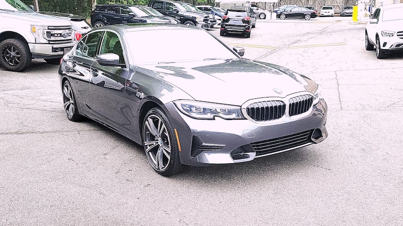 2021 BMW 3 Series 330i Hero Image