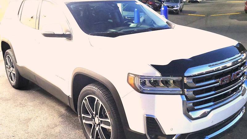 2022 GMC Acadia SLT Hero Image