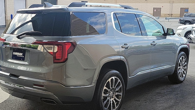 2023 GMC Acadia Denali 5