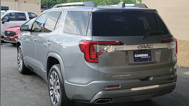 2023 GMC Acadia Denali 7