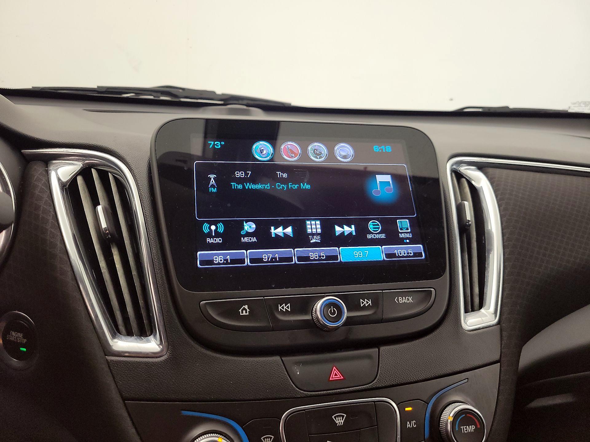 Thumbnail: 2017 Chevrolet Malibu - 15