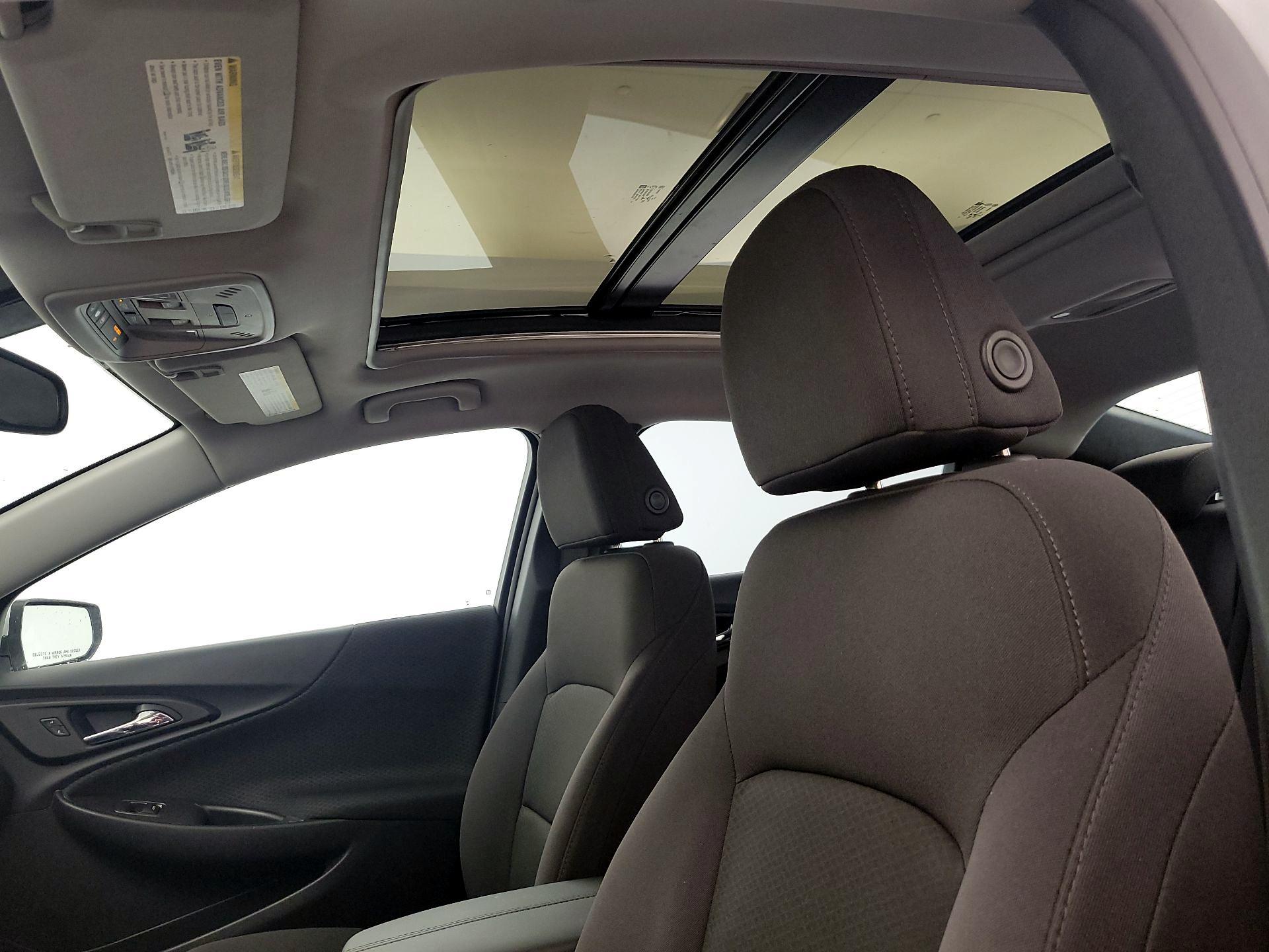 Thumbnail: 2017 Chevrolet Malibu - 19