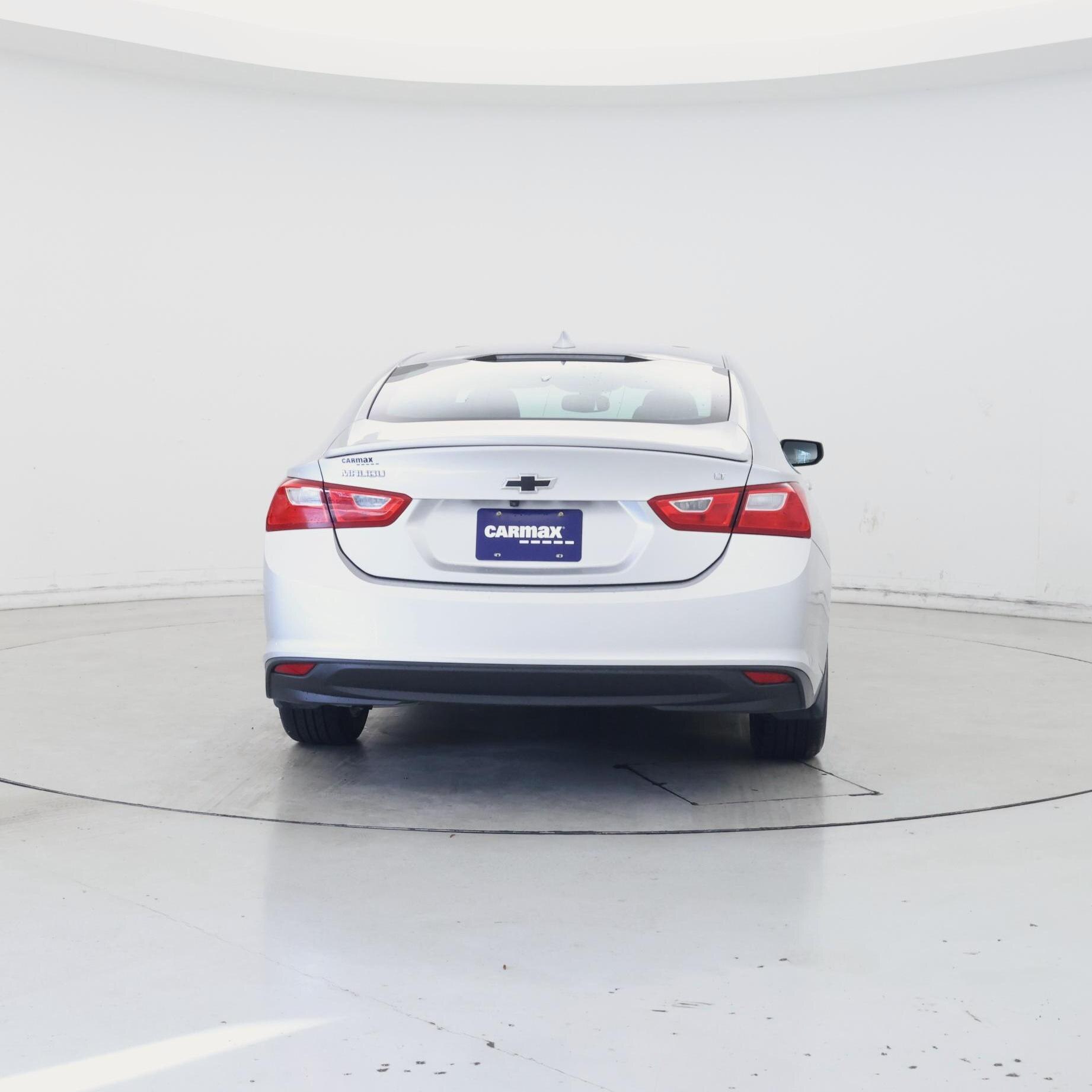 Thumbnail: 2017 Chevrolet Malibu - 6