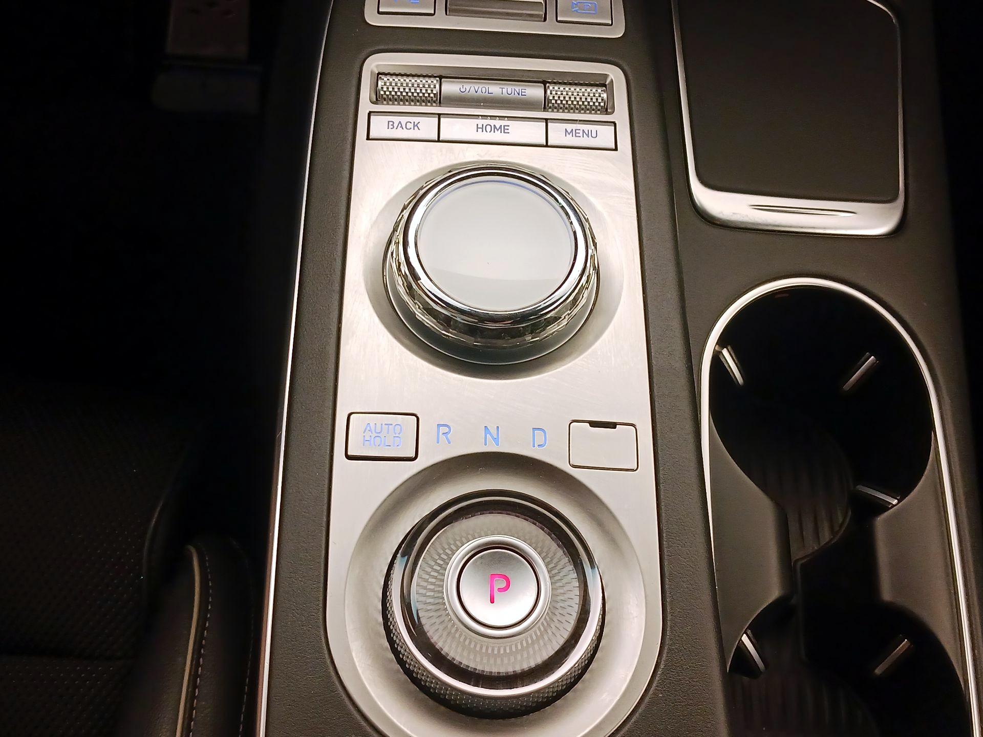 Thumbnail: 2022 Genesis GV70 - 18