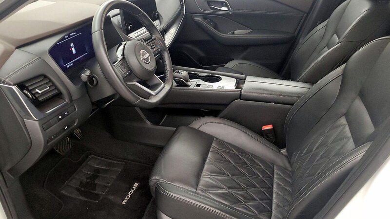 2022 Nissan Rogue Platinum 11