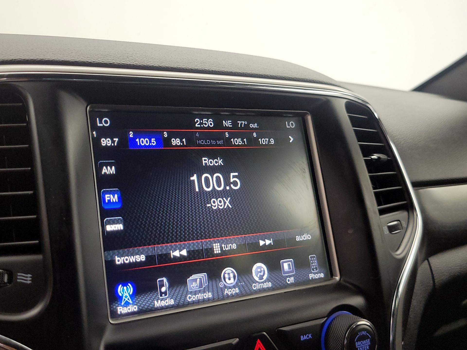 Thumbnail: 2017 Jeep Grand Cherokee - 15
