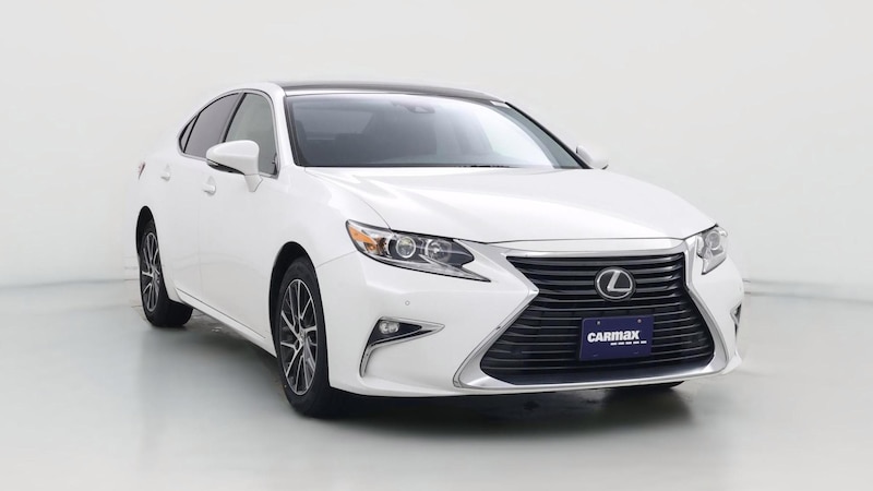 2016 Lexus ES 350 Hero Image
