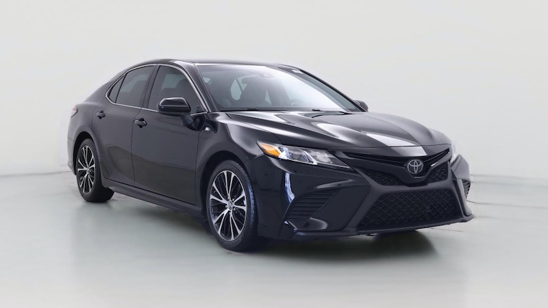 2019 Toyota Camry SE Hero Image