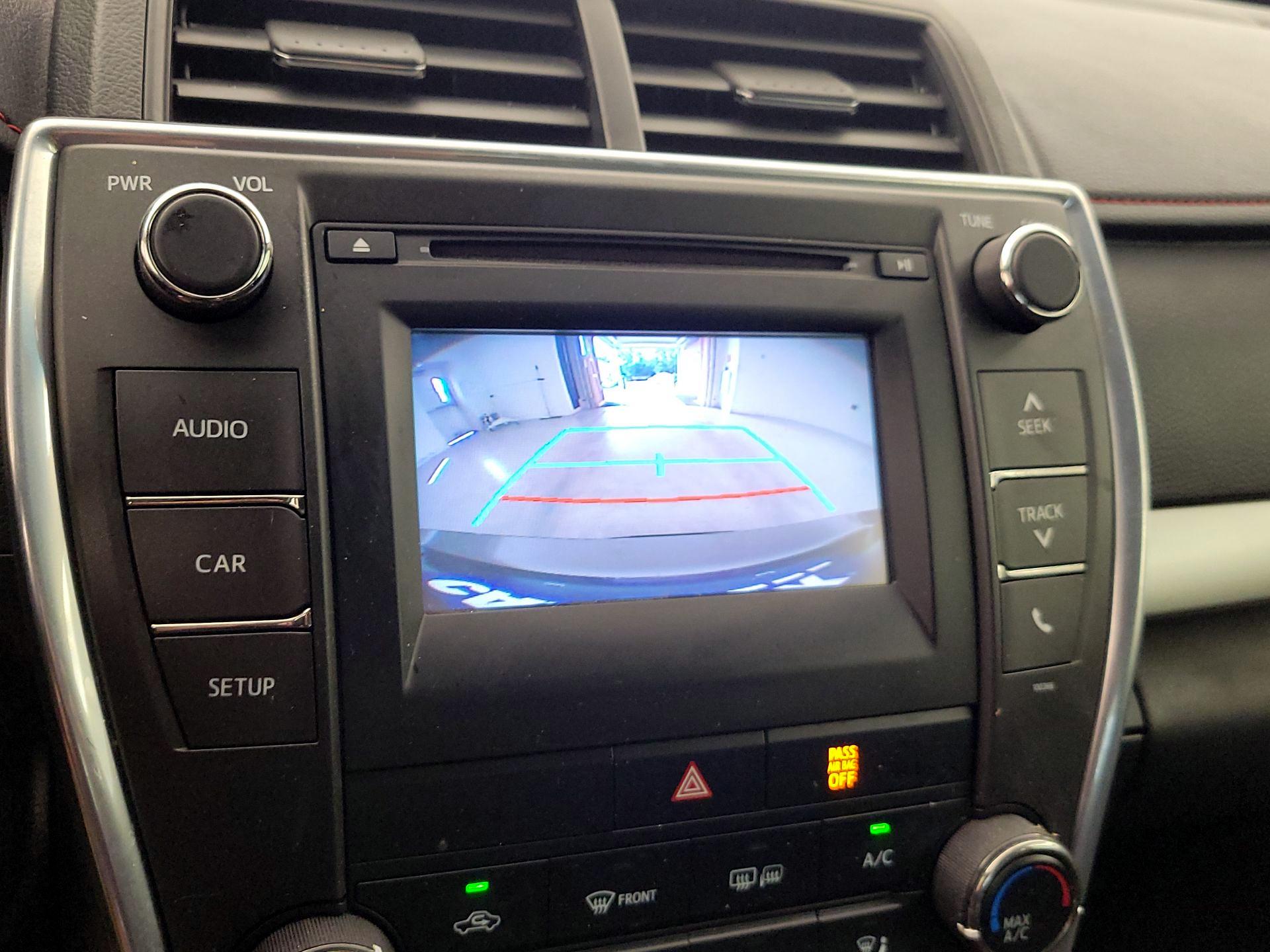 Thumbnail: 2015 Toyota Camry - 13
