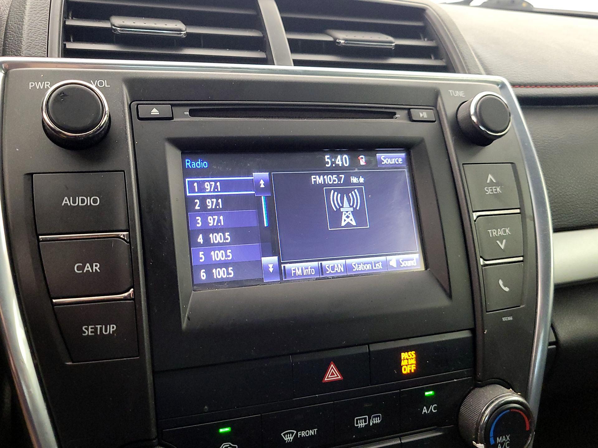 Thumbnail: 2015 Toyota Camry - 14