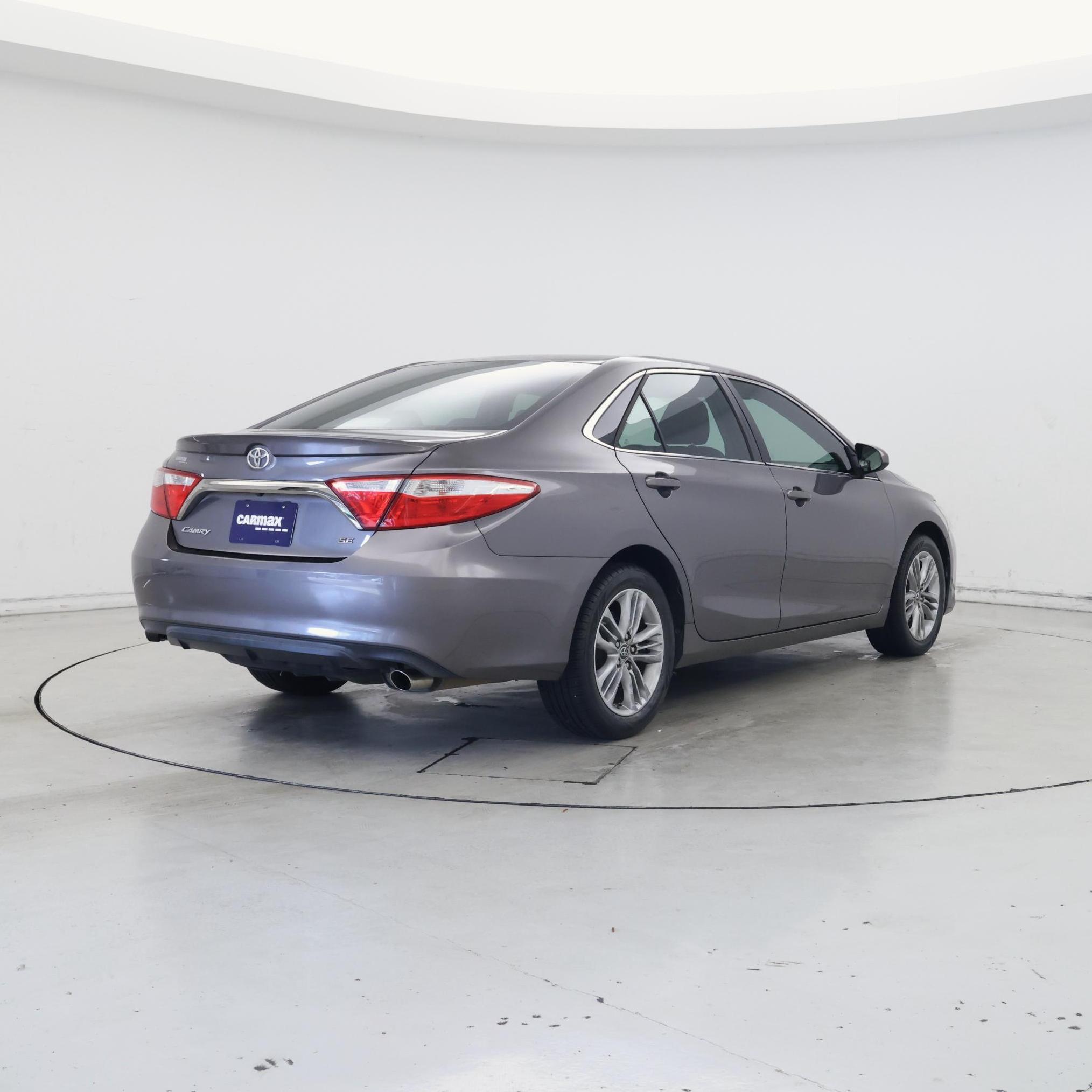 Thumbnail: 2015 Toyota Camry - 8