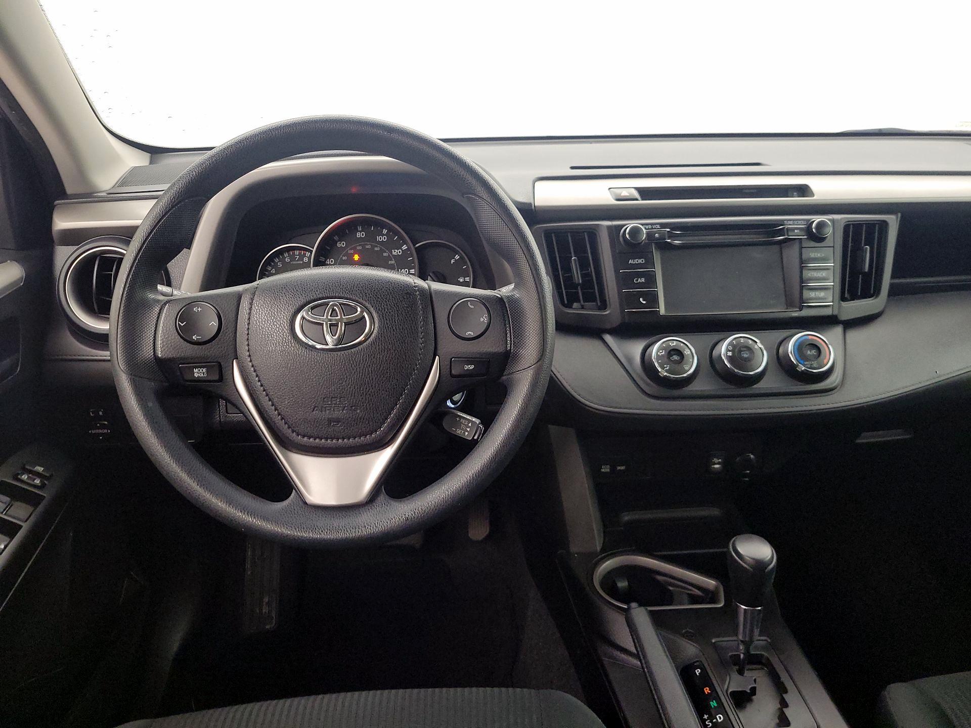 Thumbnail: 2016 Toyota RAV4 - 10