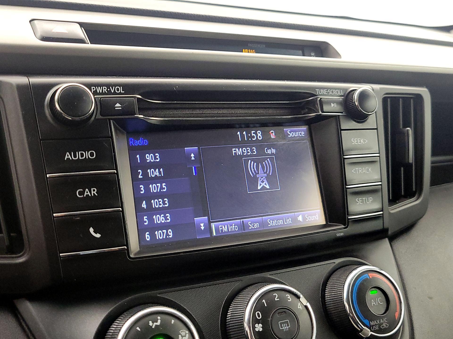 Thumbnail: 2016 Toyota RAV4 - 15