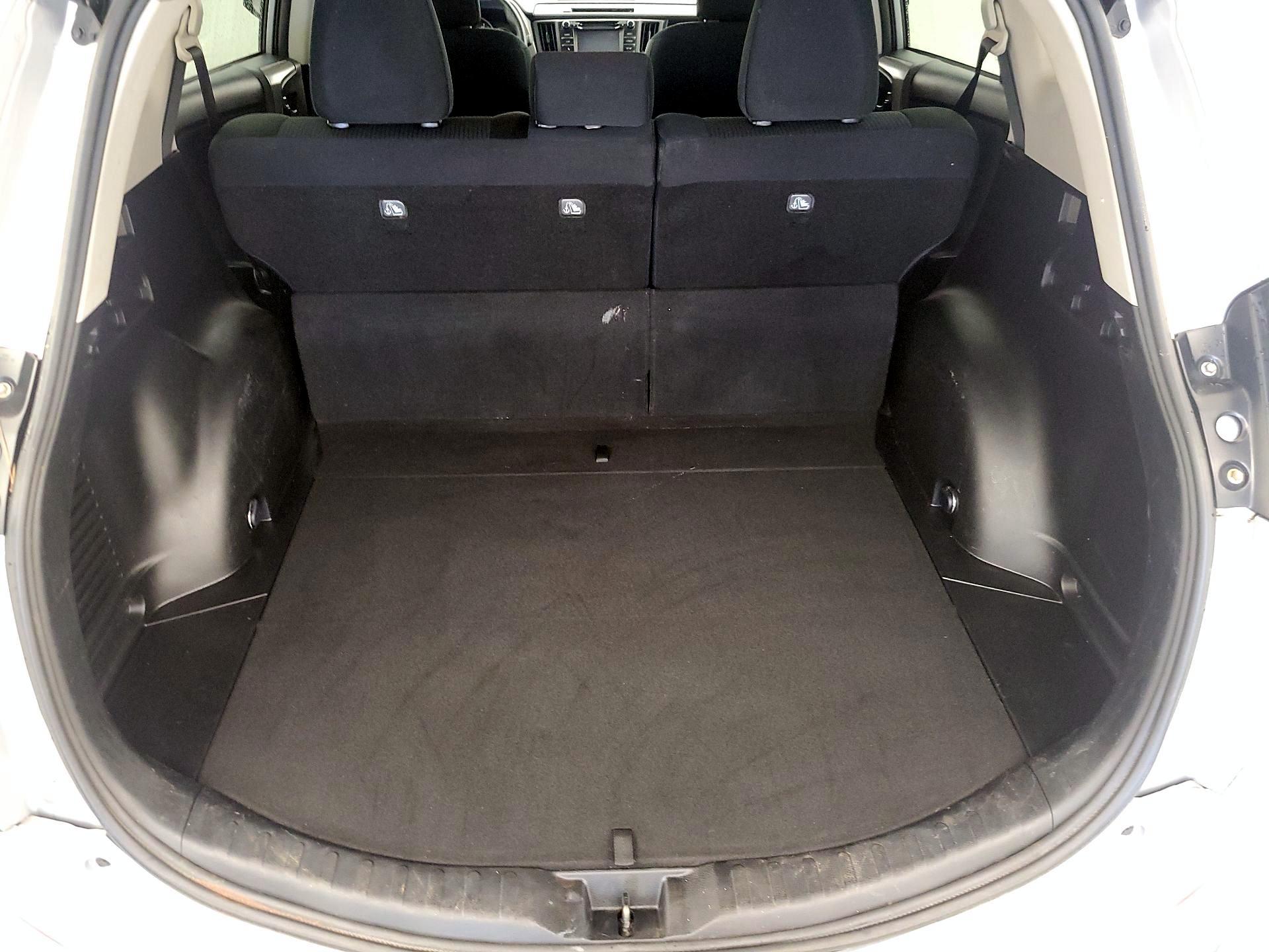 Thumbnail: 2016 Toyota RAV4 - 20