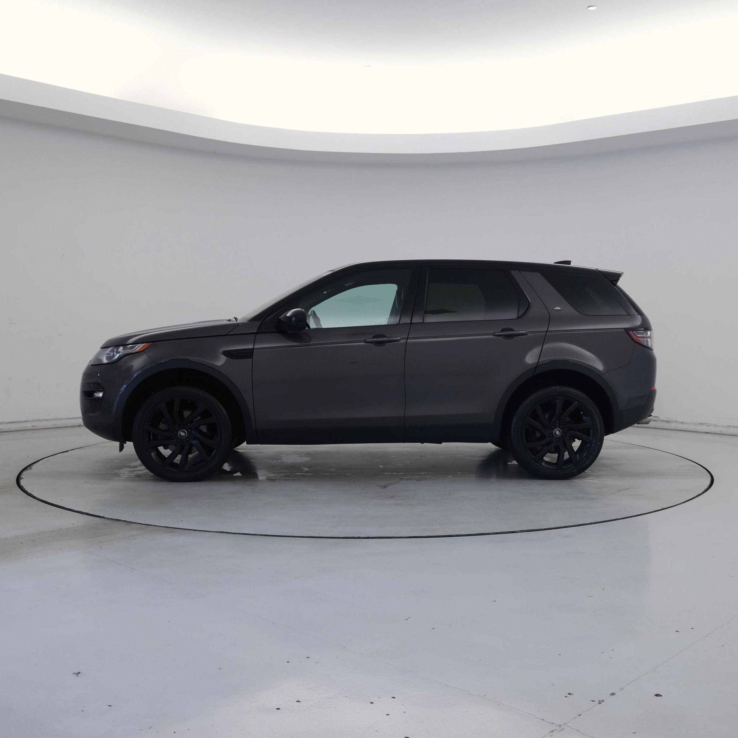 Thumbnail: 2017 Land Rover Discovery Sport - 3