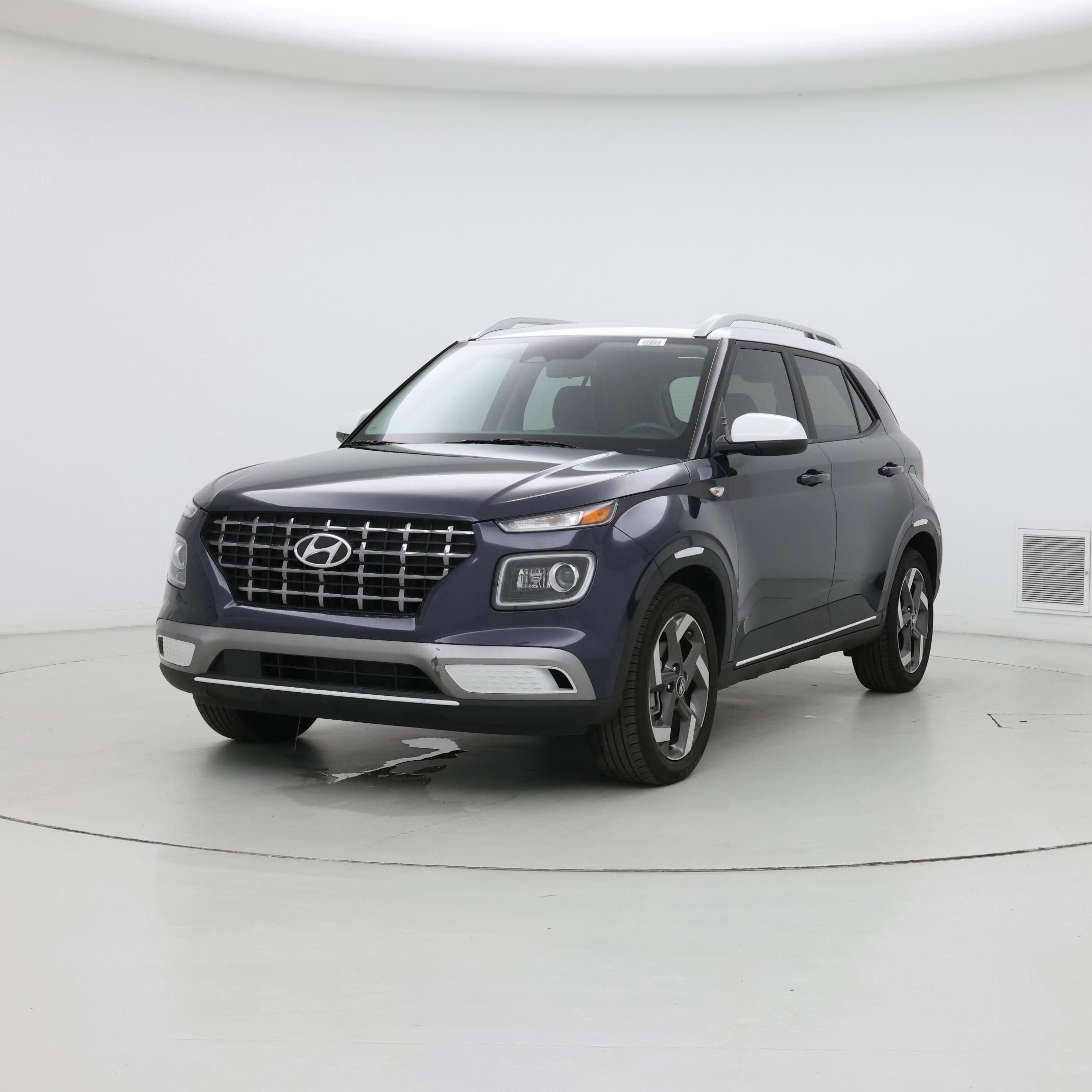 Thumbnail: 2023 Hyundai Venue - 4