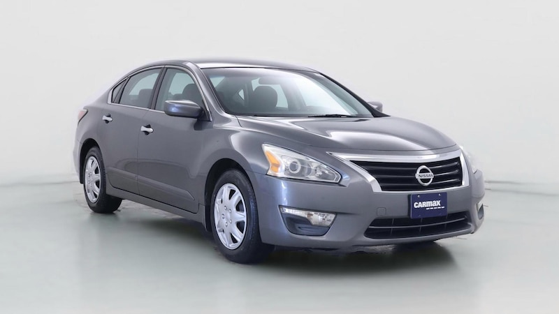 2015 Nissan Altima S Hero Image