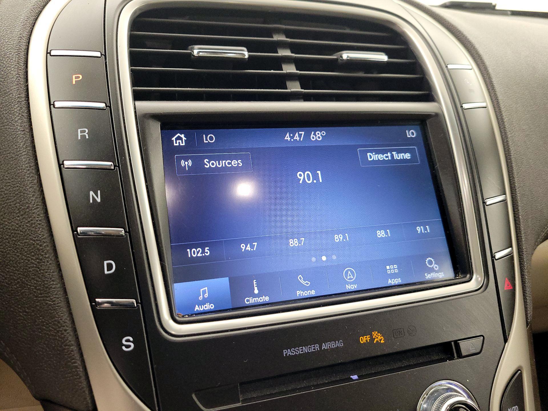 Thumbnail: 2020 Lincoln Nautilus - 16