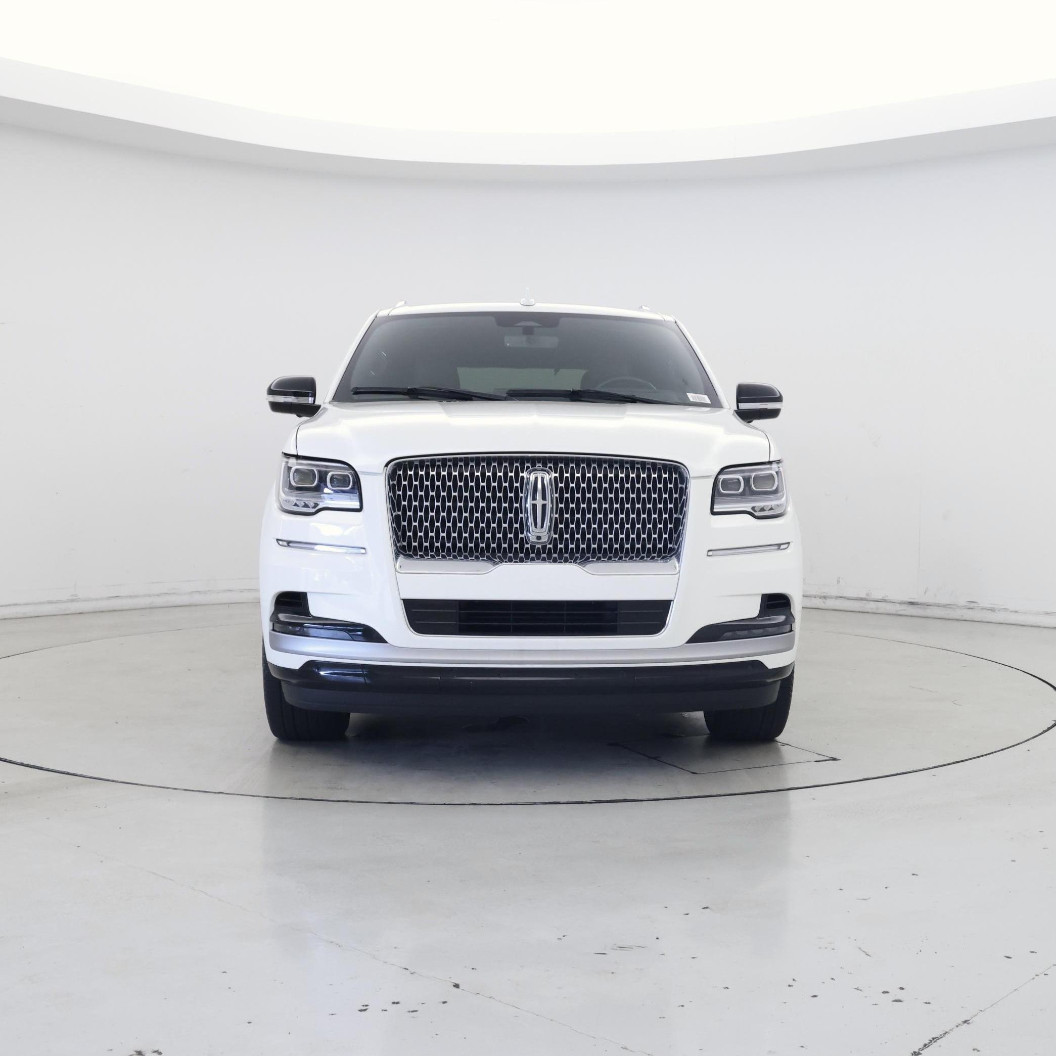 Thumbnail: 2023 Lincoln Navigator - 5