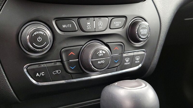 2019 Jeep Cherokee Limited Edition 16