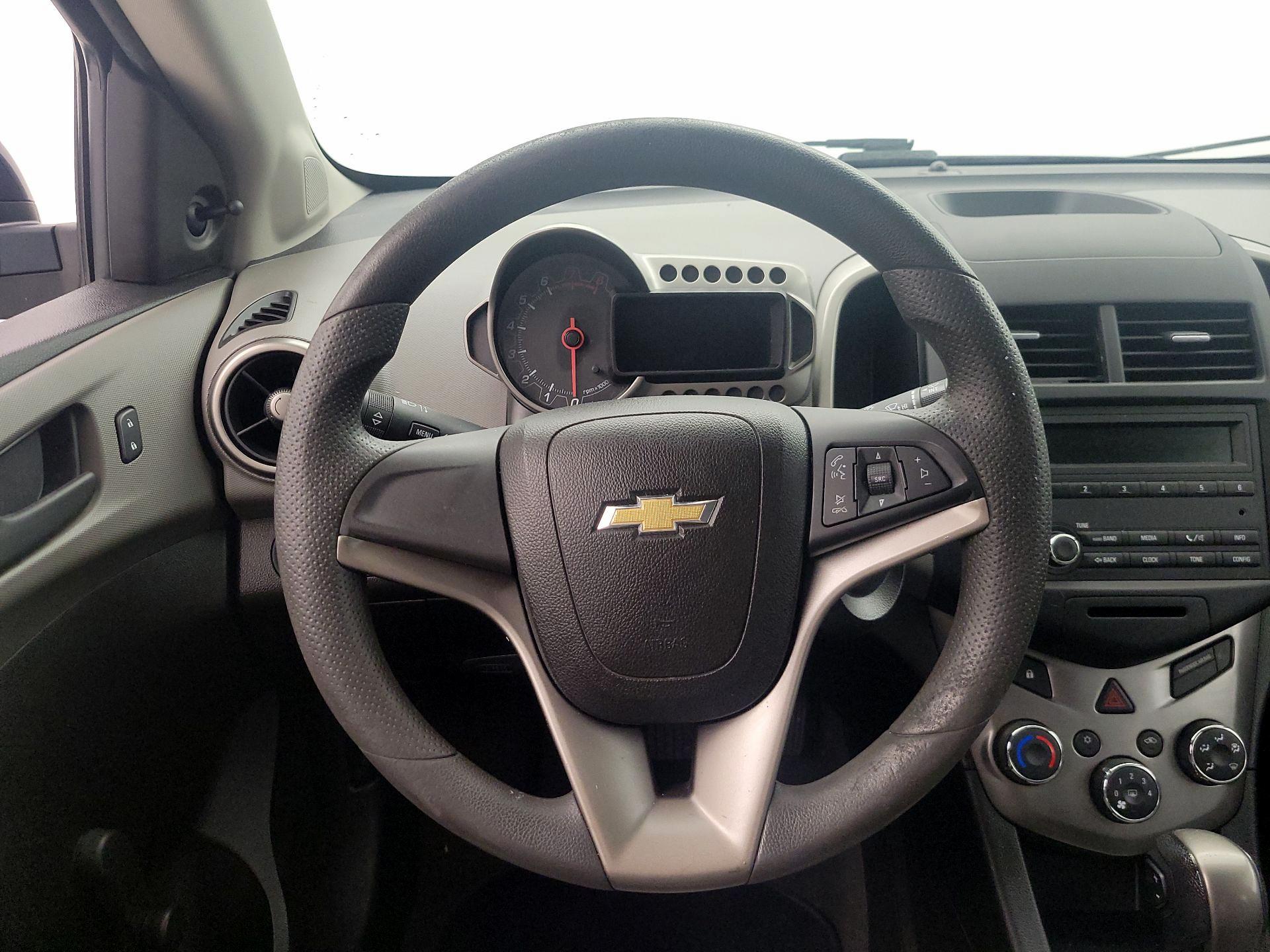 Thumbnail: 2016 Chevrolet Sonic - 10