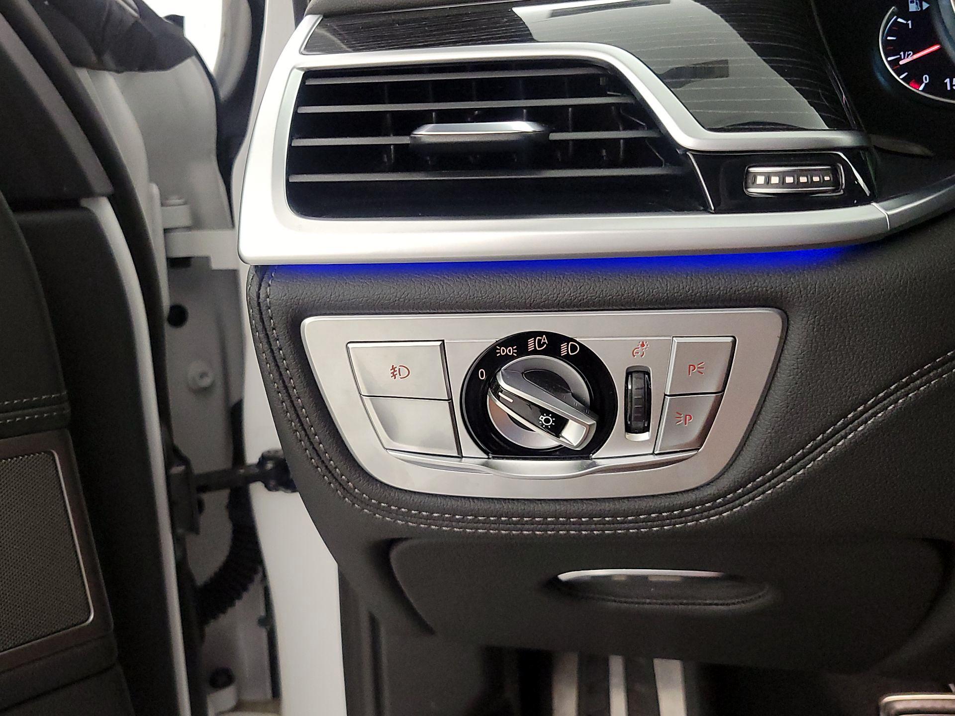 Thumbnail: 2019 BMW 7 Series - 13