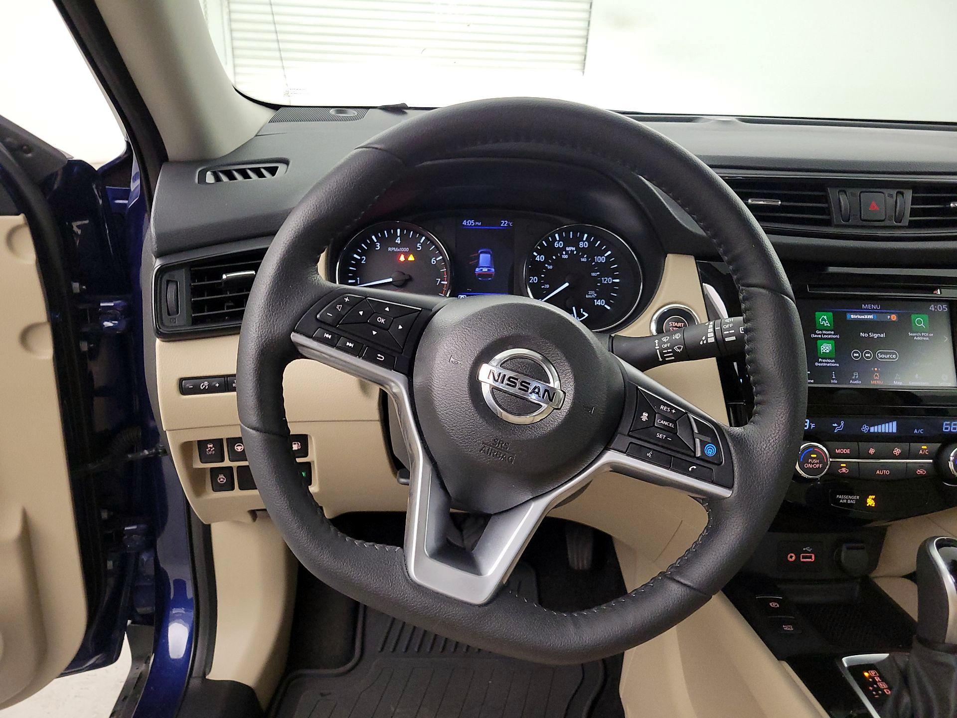 Thumbnail: 2019 Nissan Rogue - 10