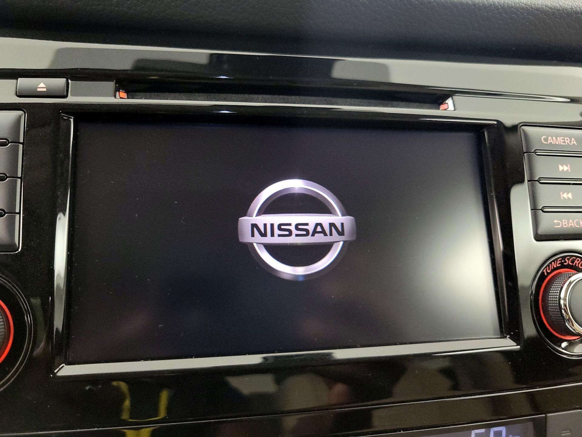 Thumbnail: 2019 Nissan Rogue - 16