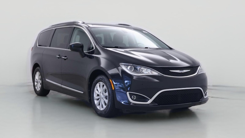 2019 Chrysler Pacifica Touring L Hero Image