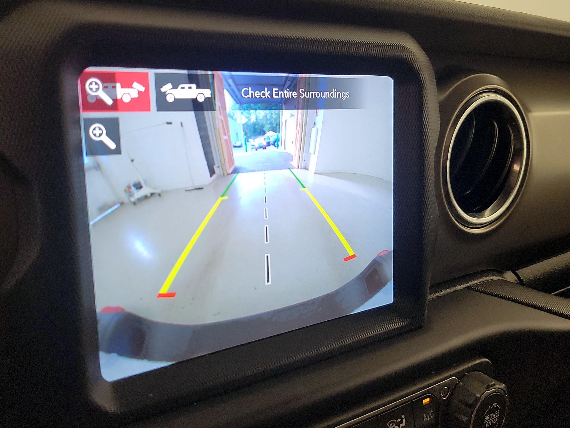 Thumbnail: 2020 Jeep Gladiator - 15