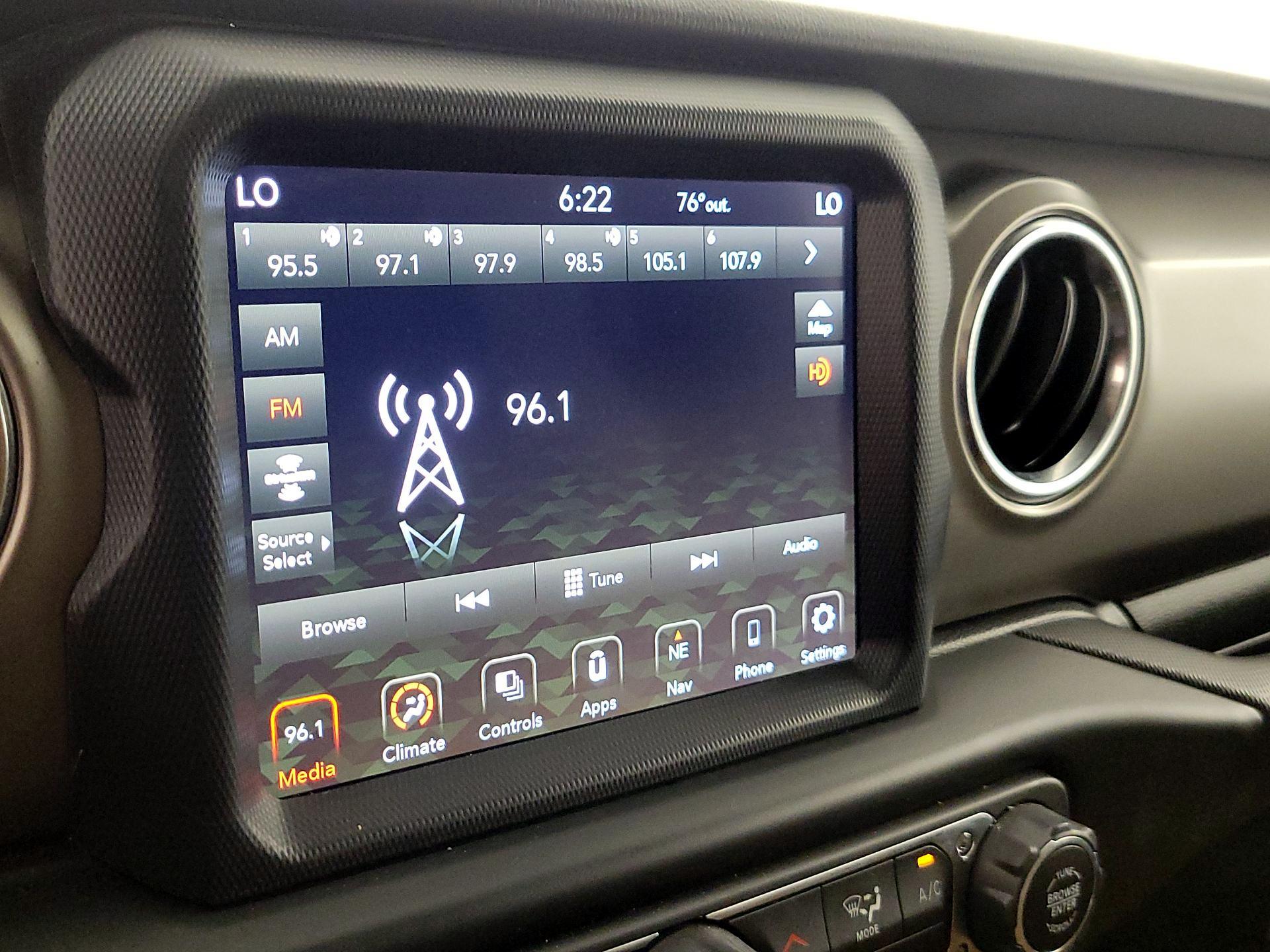 Thumbnail: 2020 Jeep Gladiator - 16