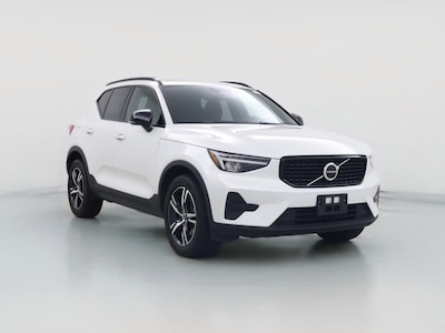 White 2024 Volvo XC40 B5 Core Bright Theme