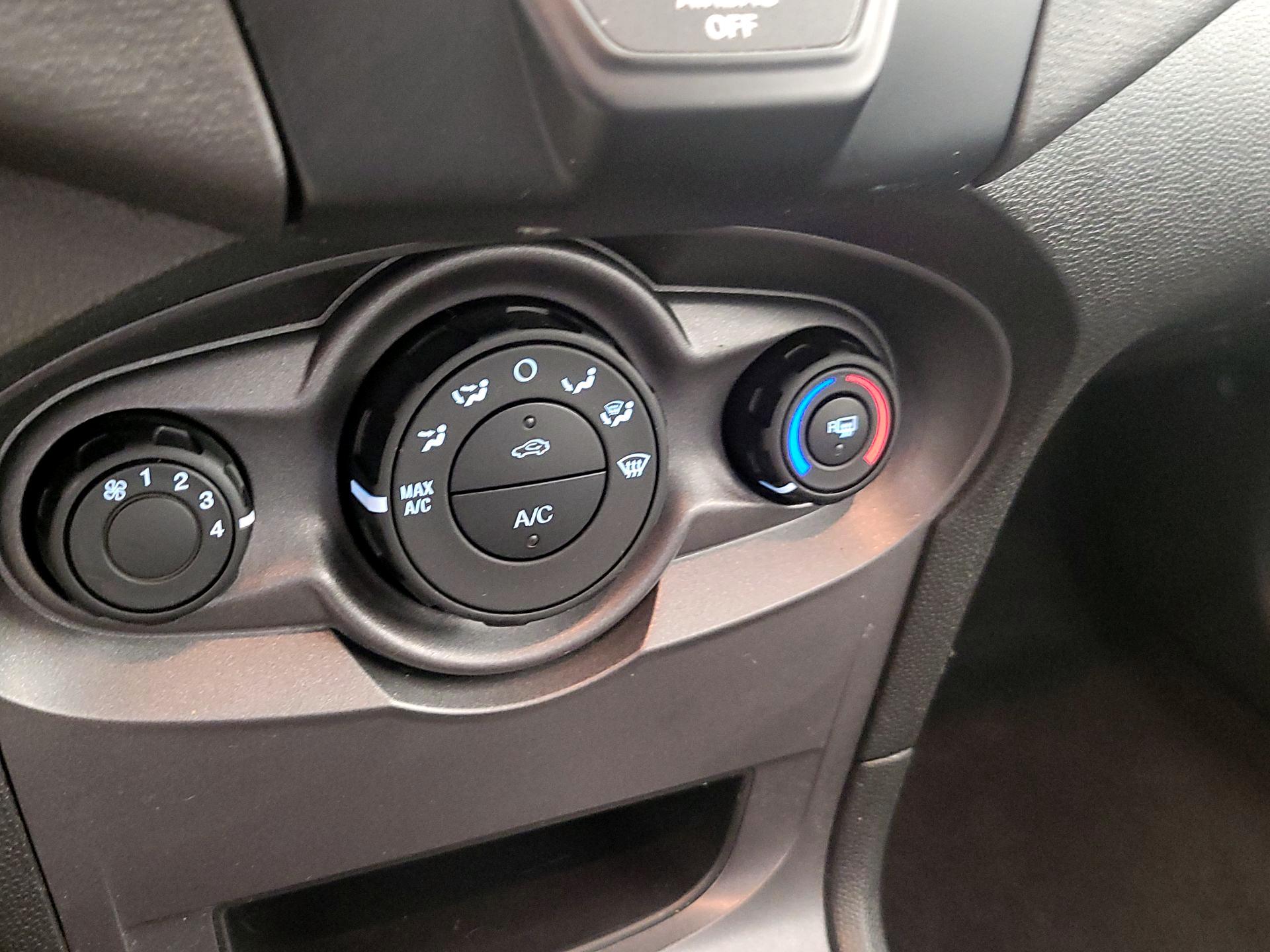 Thumbnail: 2019 Ford Fiesta - 16