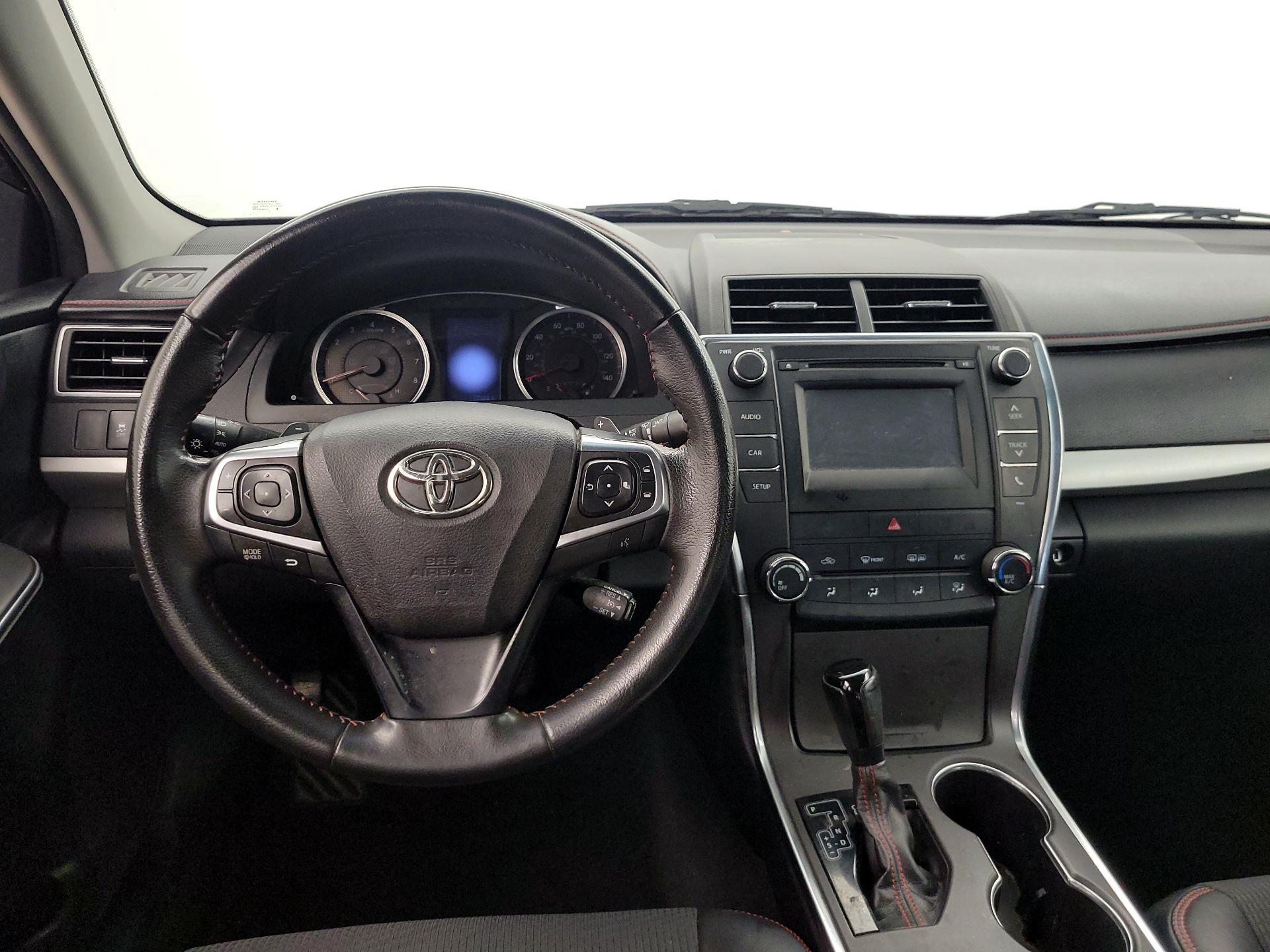 Thumbnail: 2016 Toyota Camry - 10