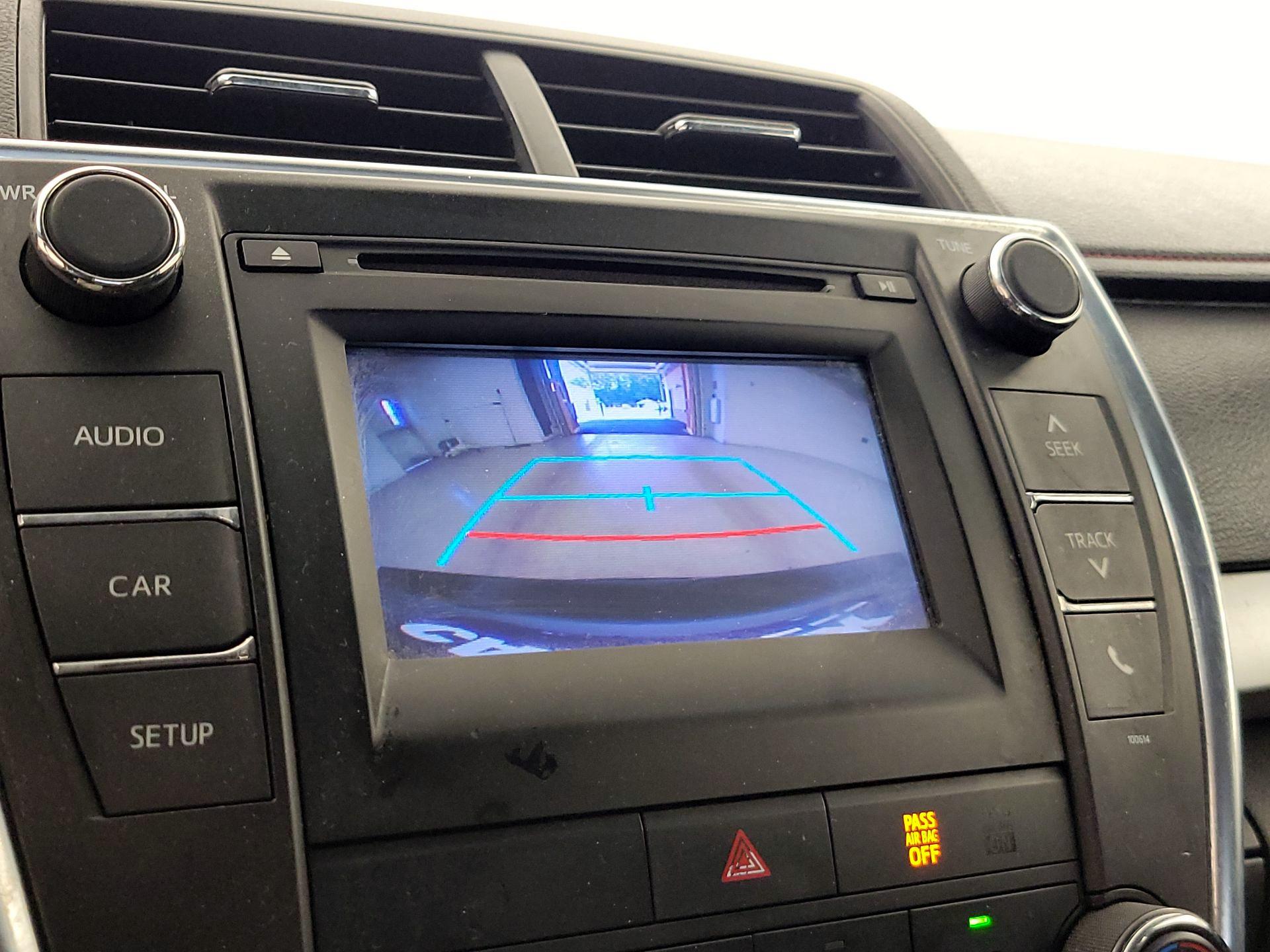 Thumbnail: 2016 Toyota Camry - 14