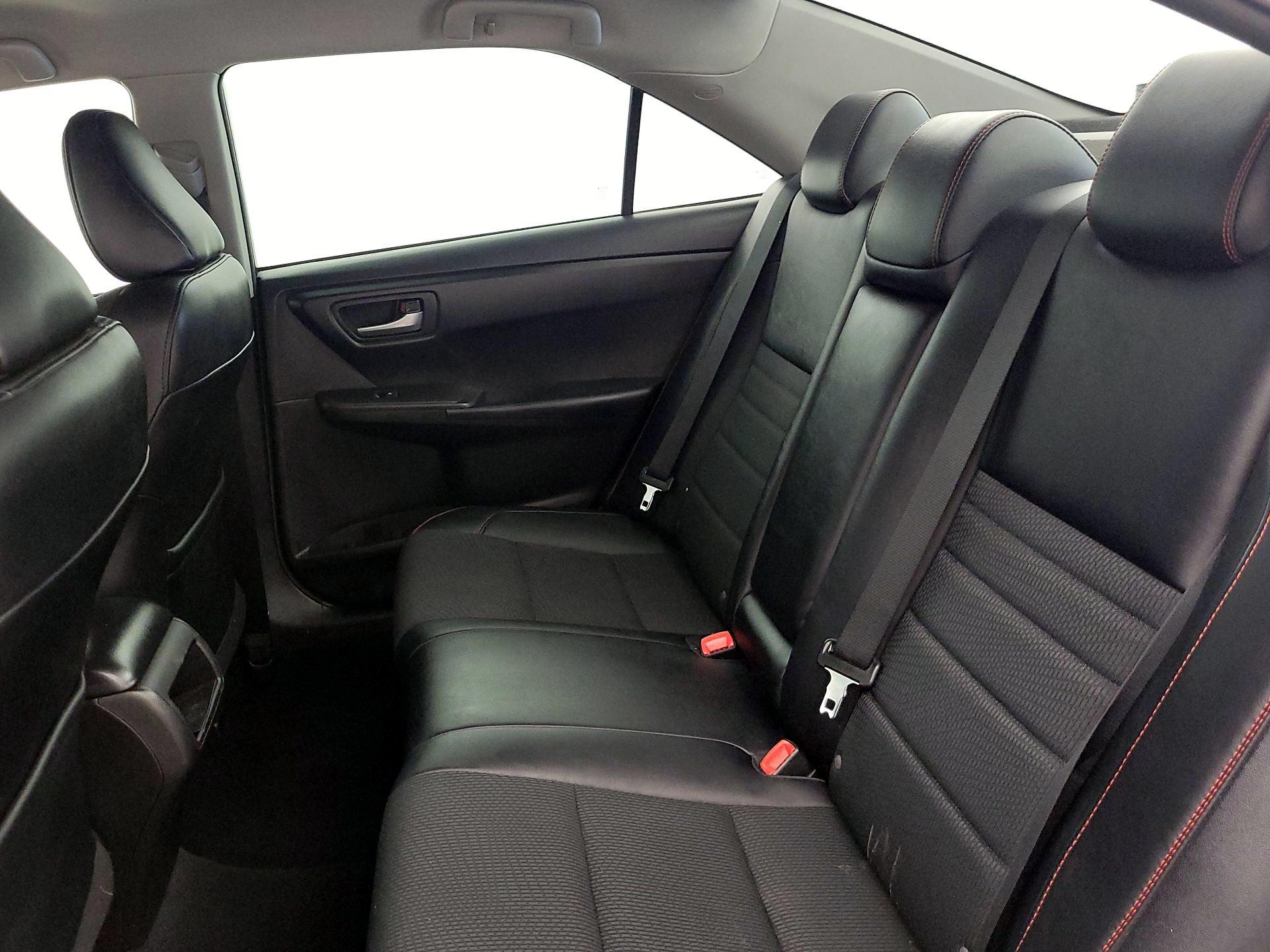 Thumbnail: 2016 Toyota Camry - 19