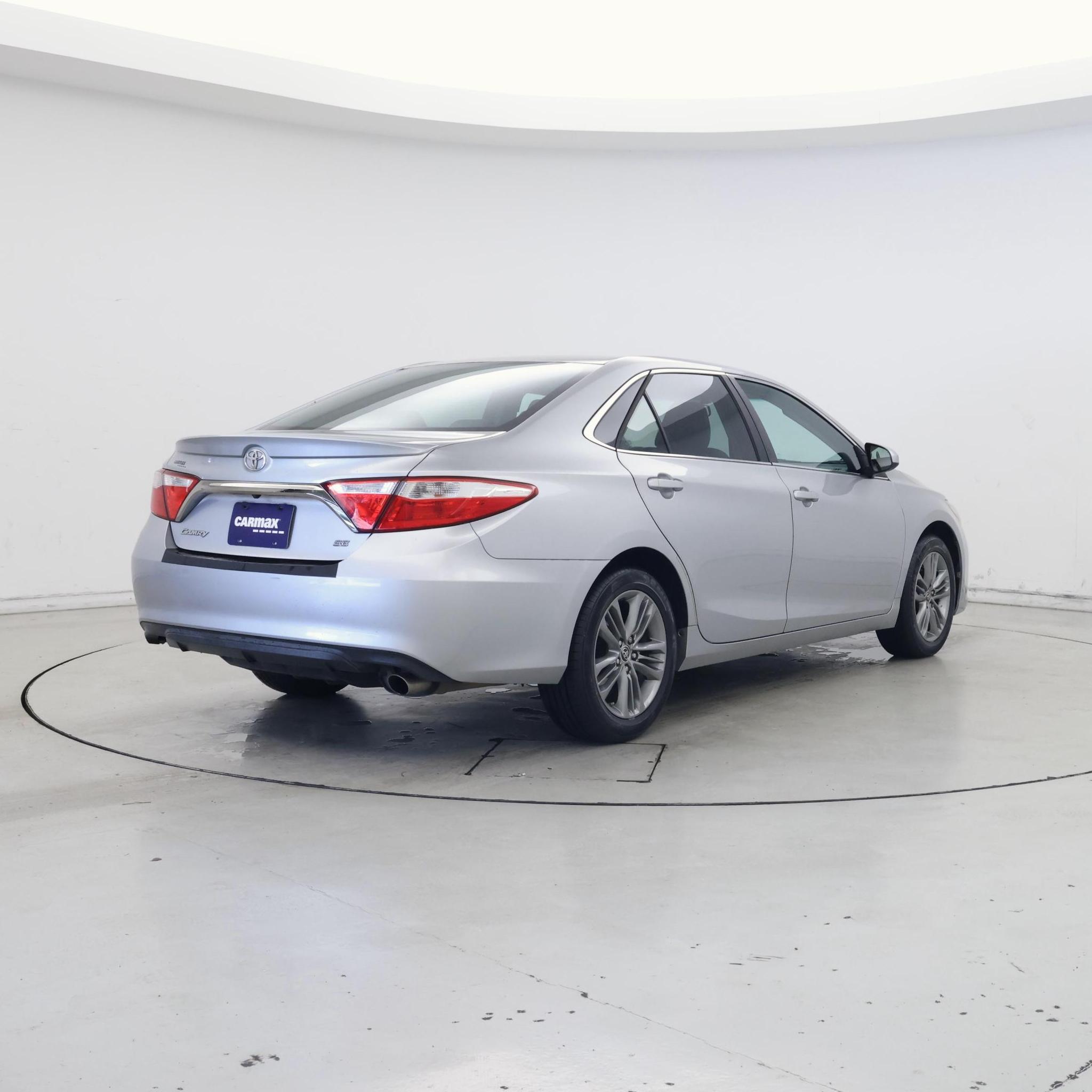 Thumbnail: 2016 Toyota Camry - 8