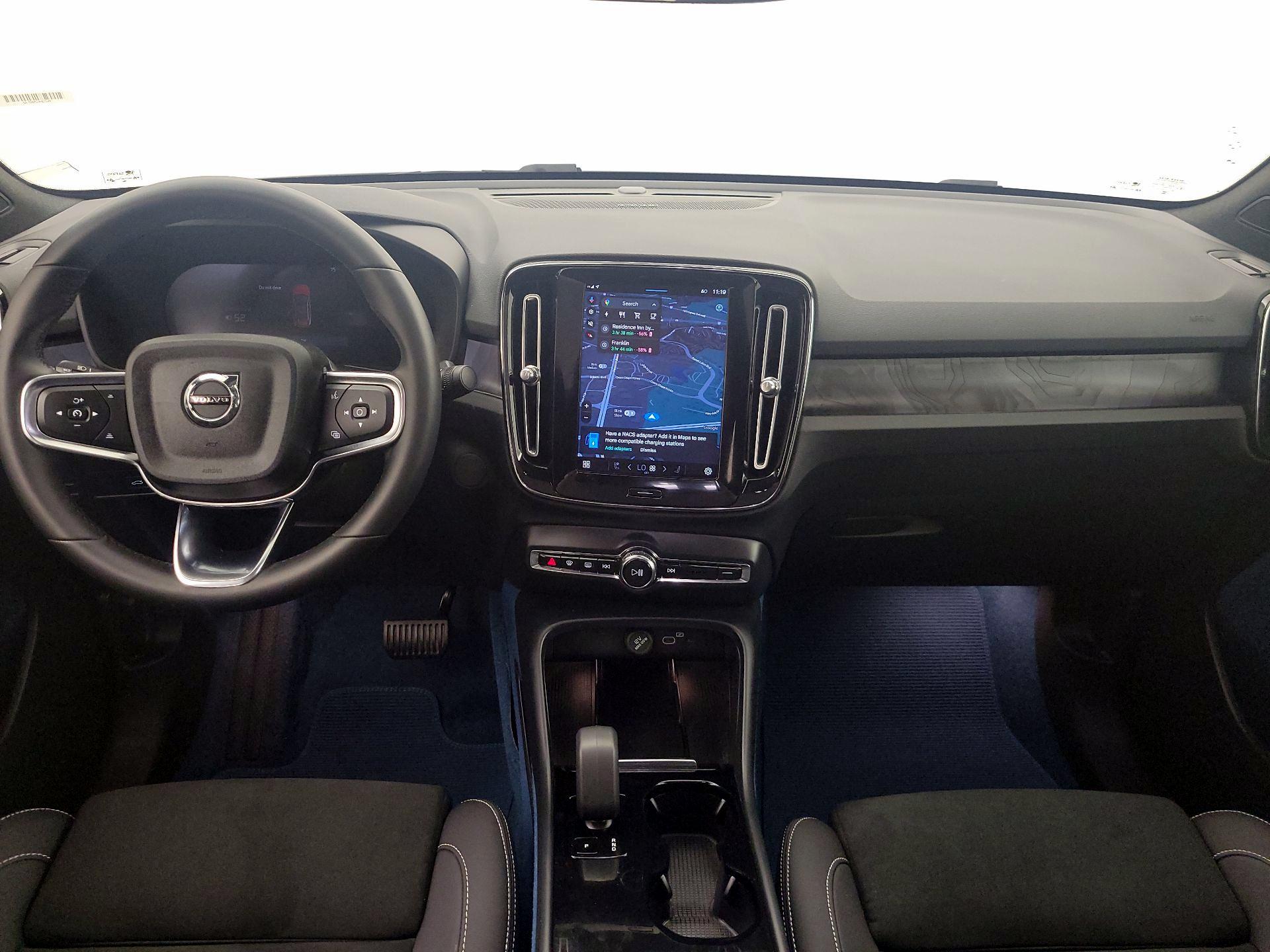 Thumbnail: 2023 Volvo C40 - 9