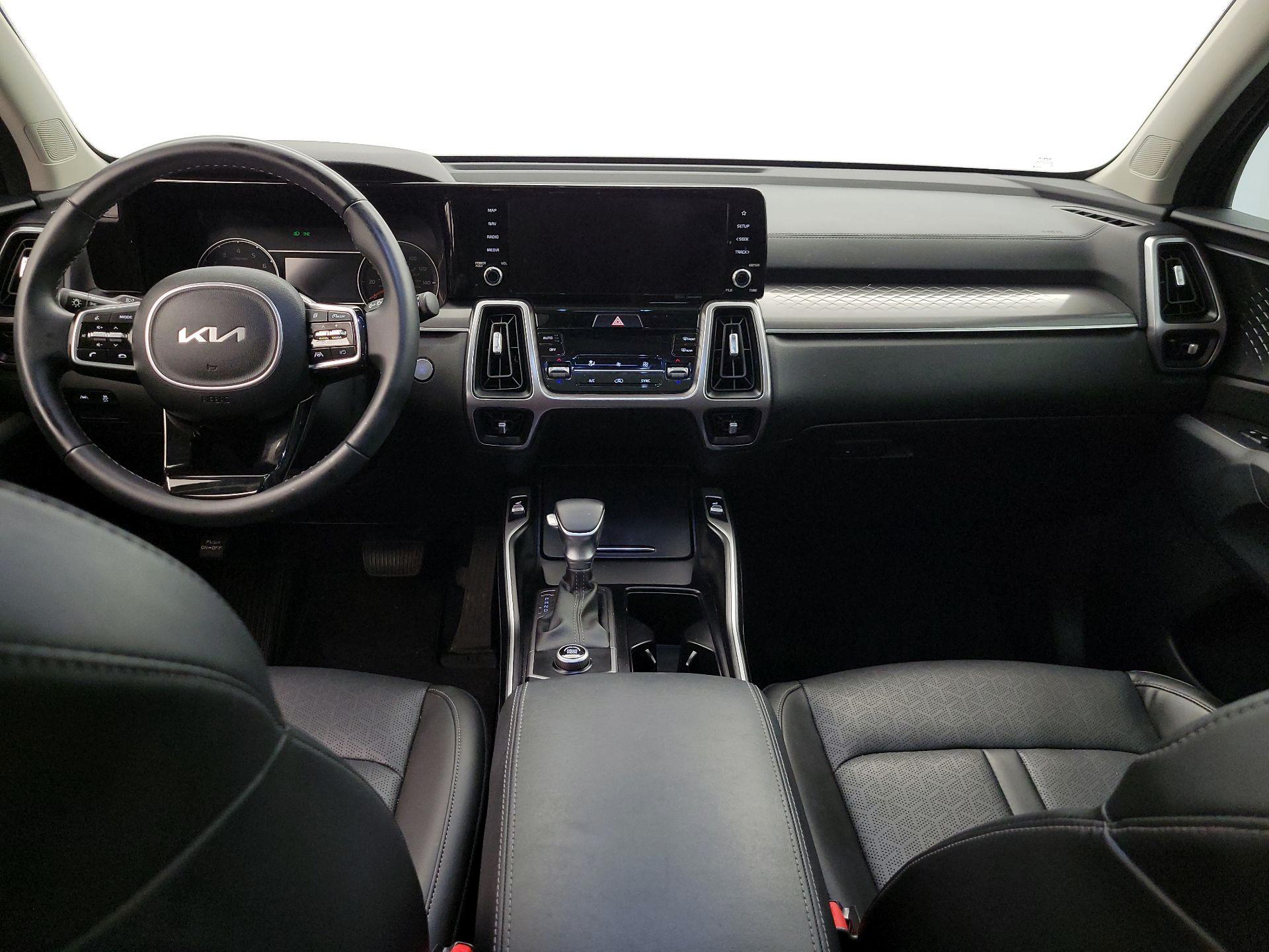 Thumbnail: 2023 Kia Sorento - 9