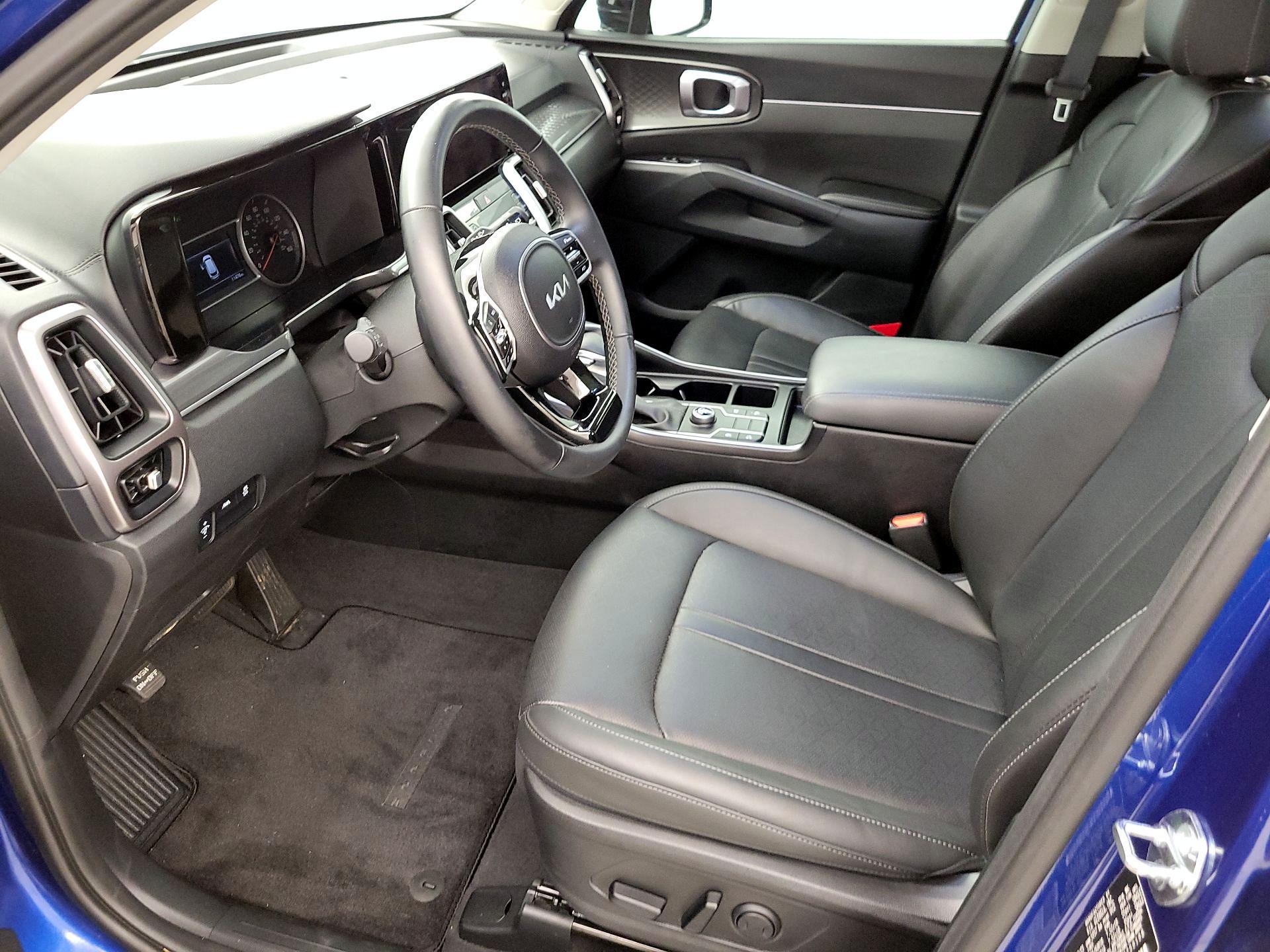 Thumbnail: 2023 Kia Sorento - 11