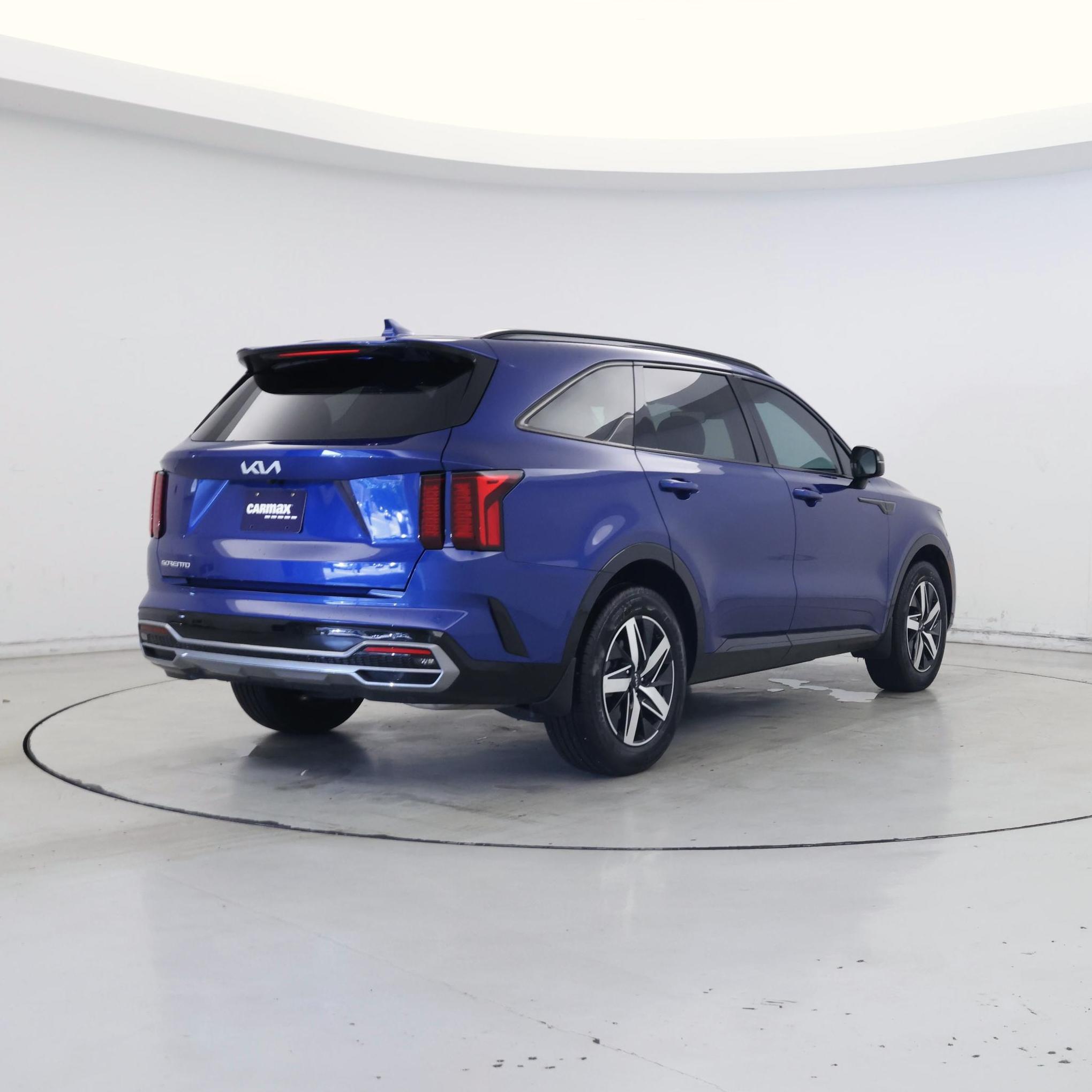 Thumbnail: 2023 Kia Sorento - 8