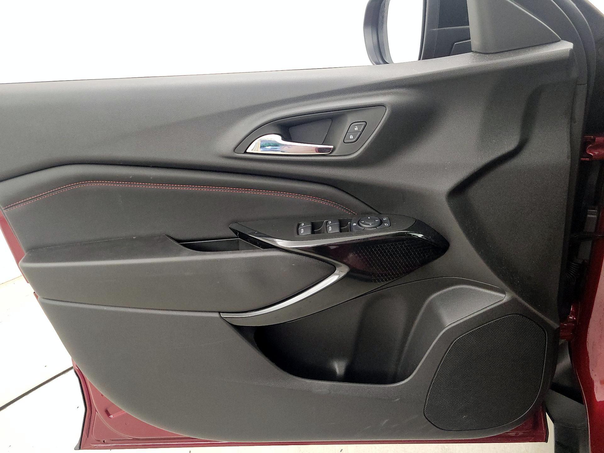 Thumbnail: 2025 Chevrolet Trax - 12