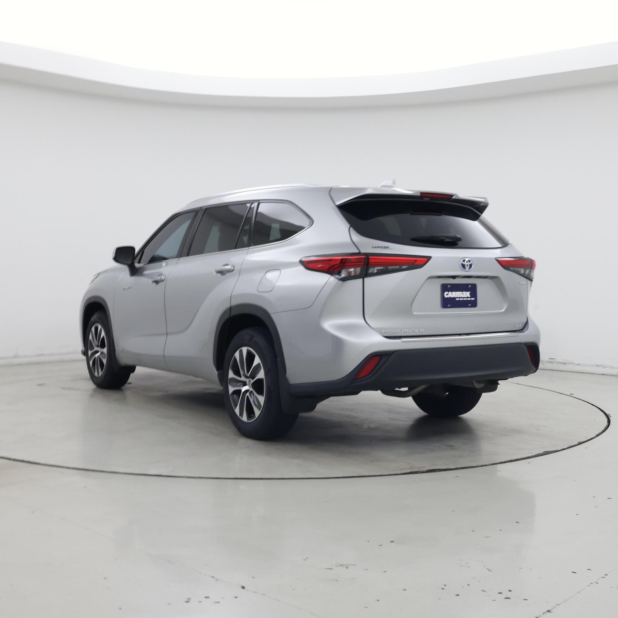 Thumbnail: 2021 Toyota Highlander - 2