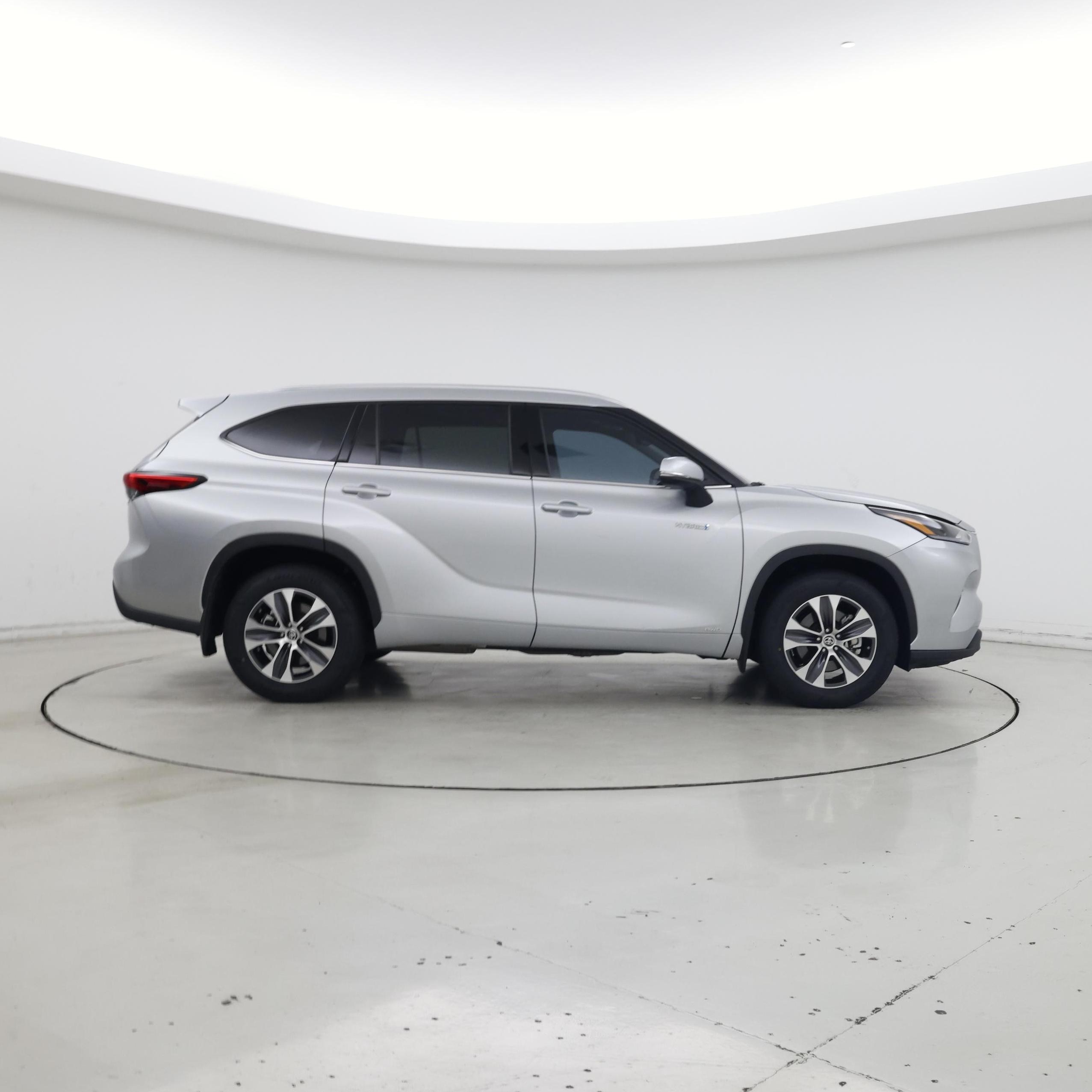 Thumbnail: 2021 Toyota Highlander - 7