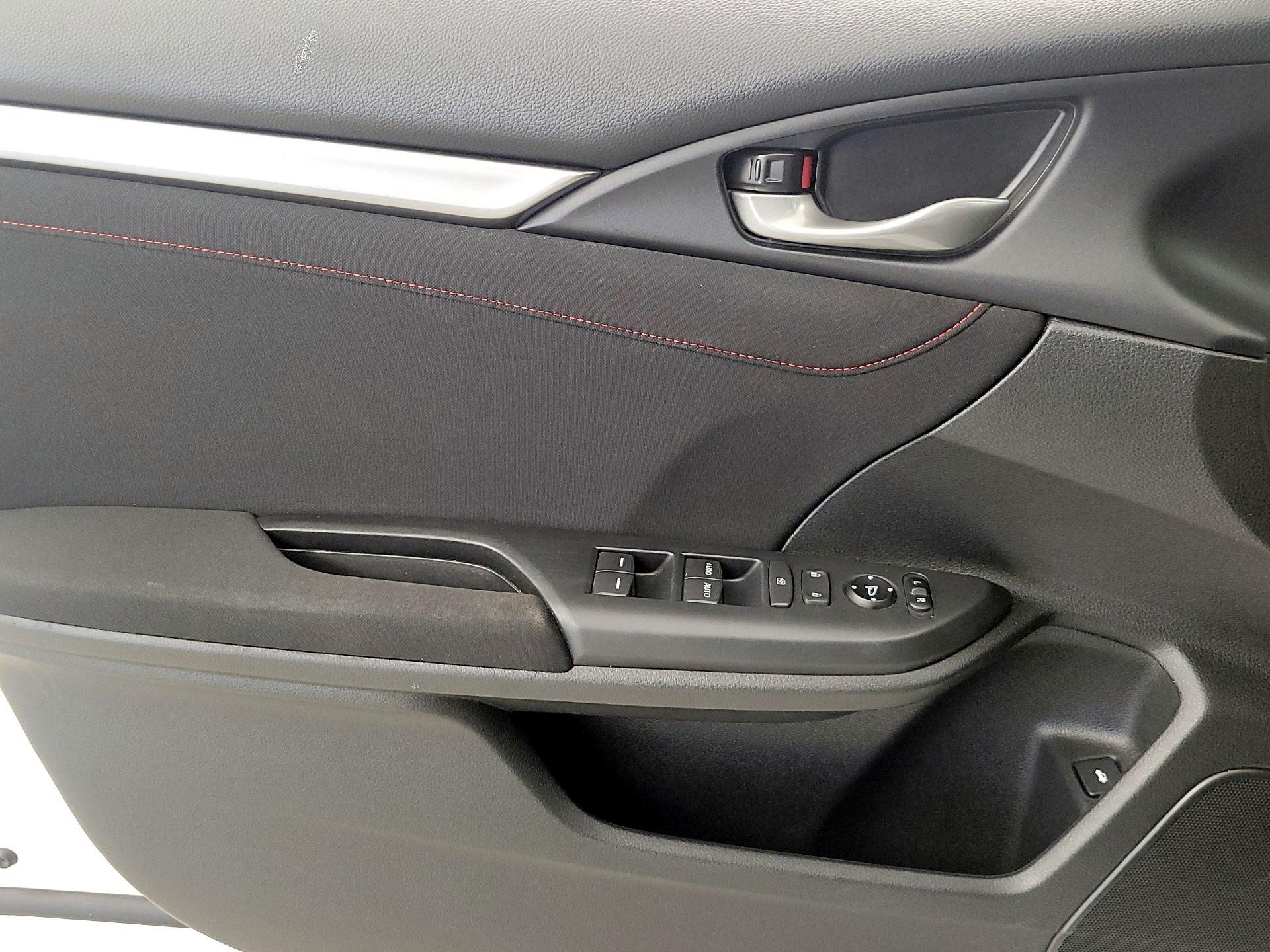 Thumbnail: 2018 Honda Civic - 12